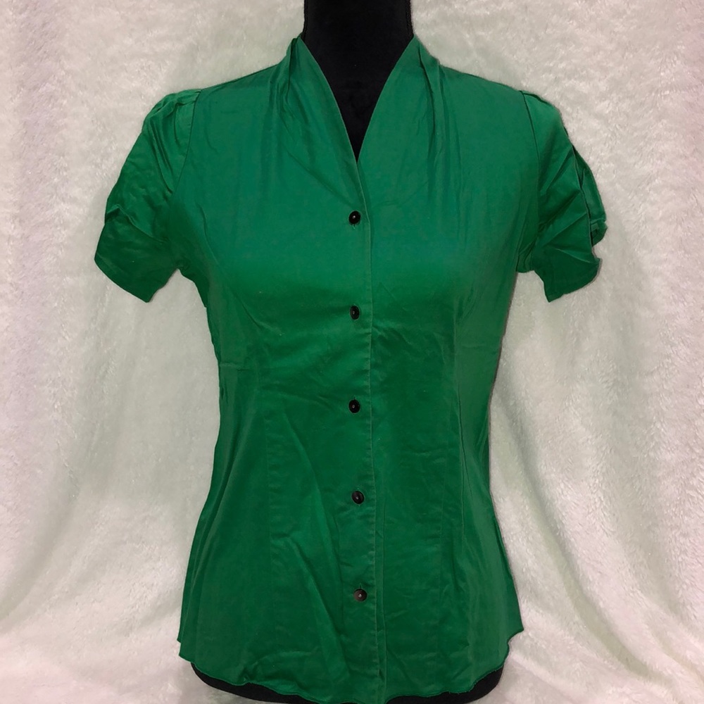 Banana Republic Medium button down blouse green